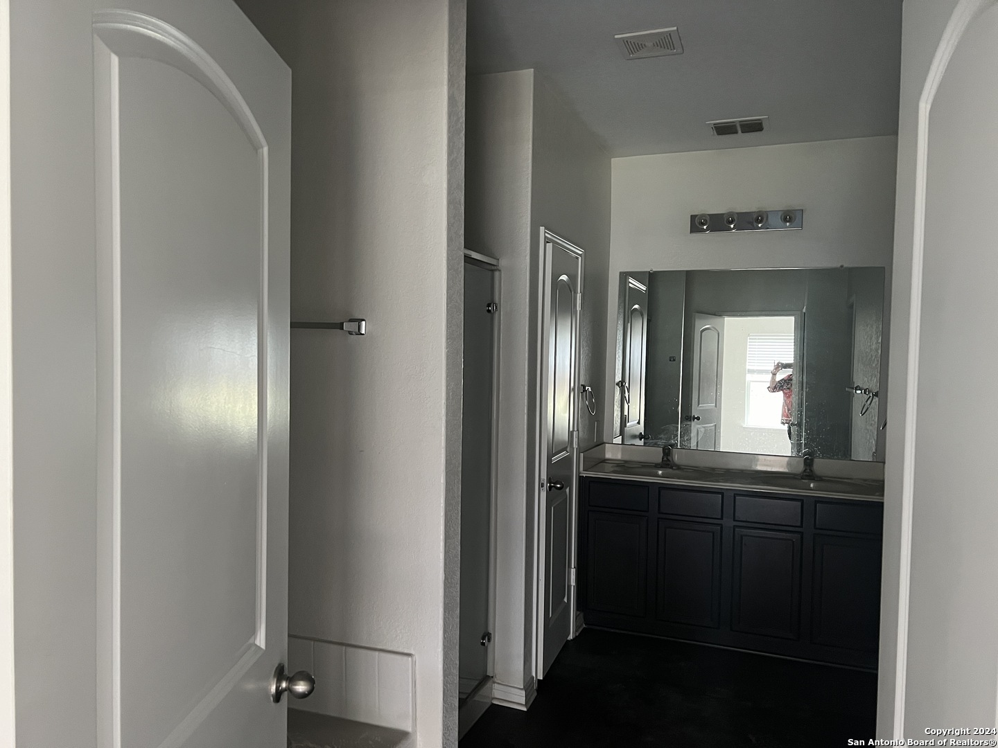 8030 Bluewater Cove
