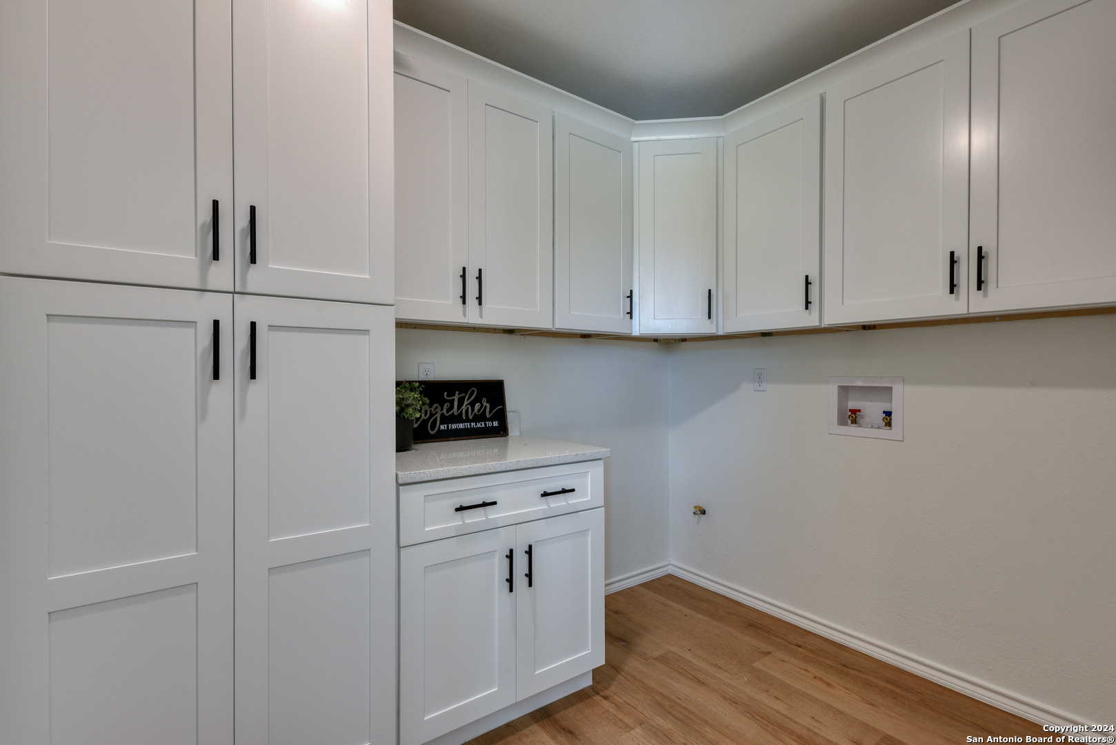 1006 TAMWORTH DR