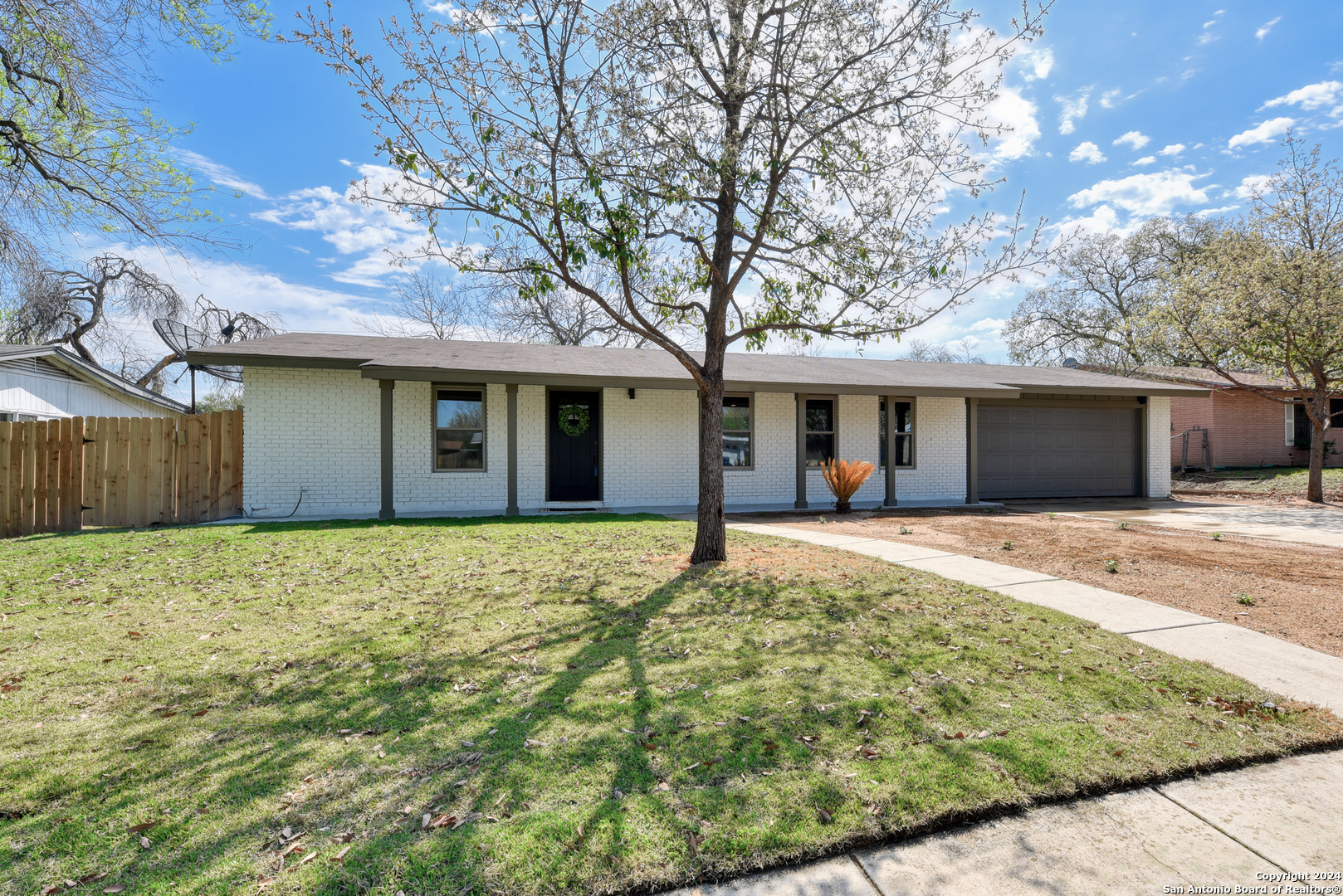 1006 TAMWORTH DR