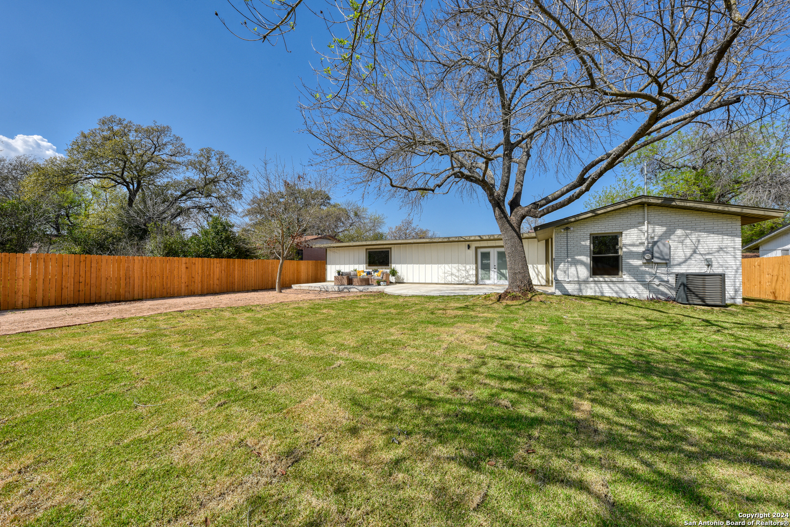 1006 TAMWORTH DR