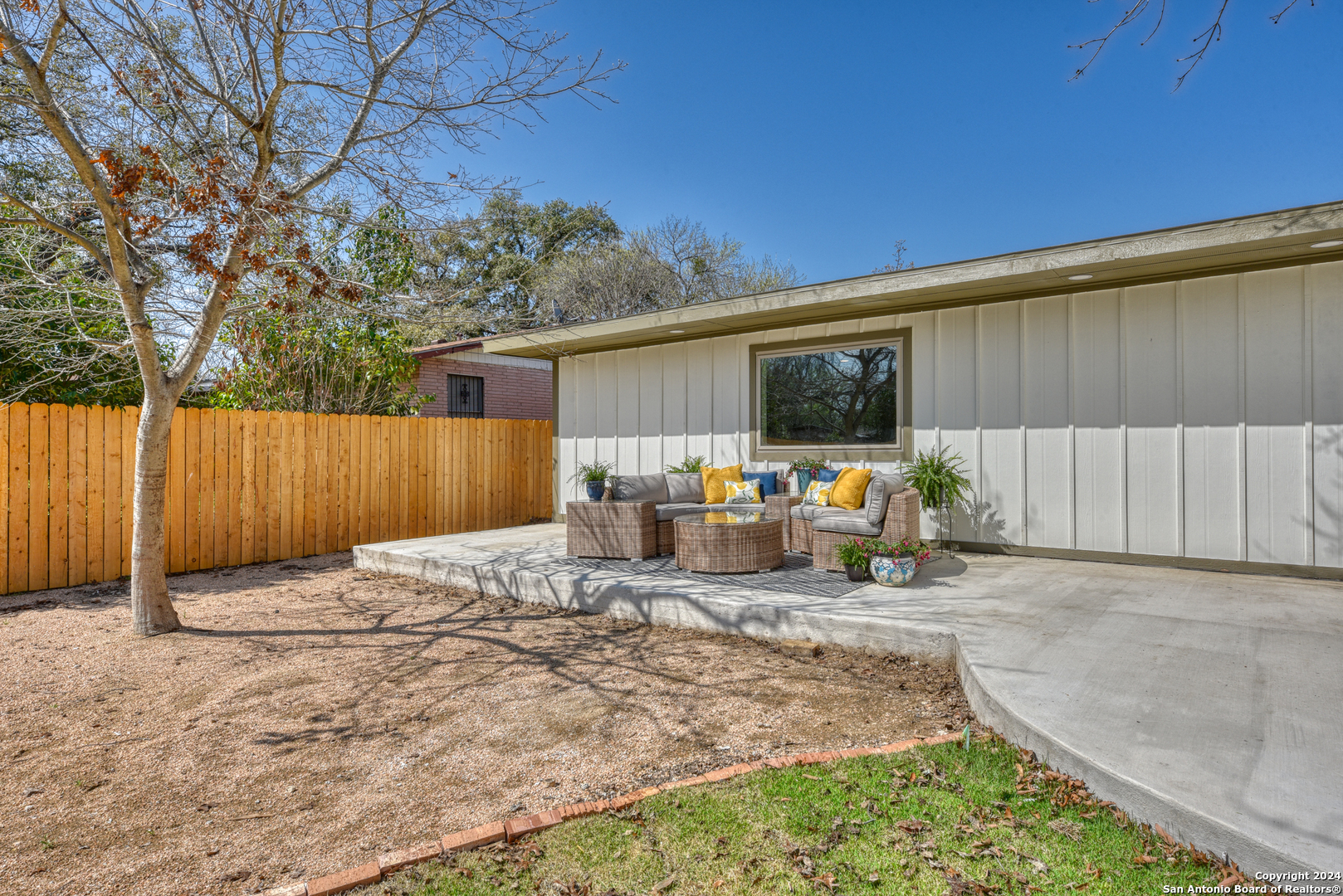 1006 TAMWORTH DR