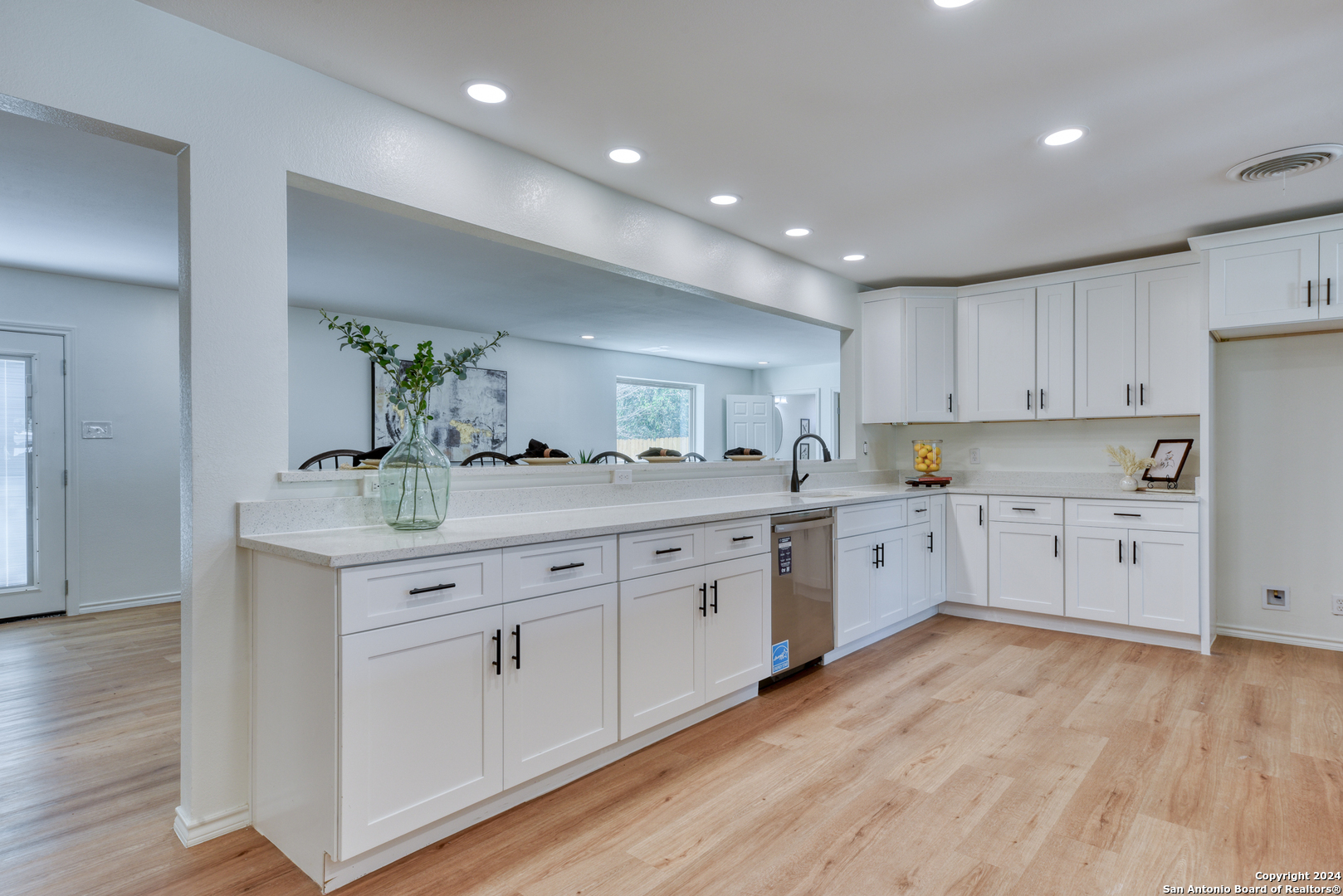 1006 TAMWORTH DR