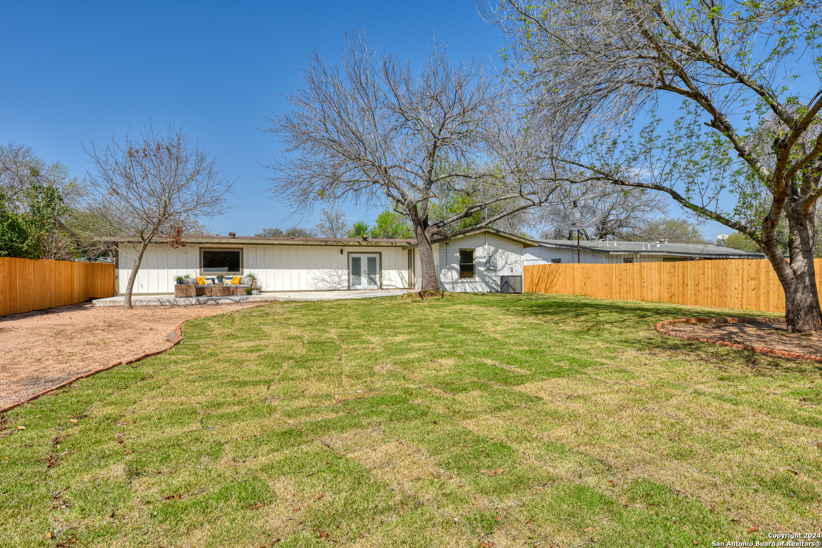 1006 TAMWORTH DR