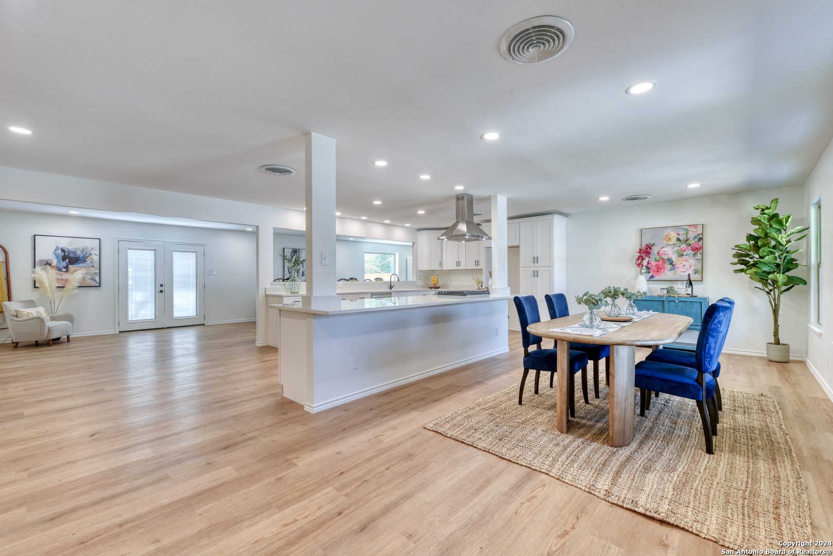 1006 TAMWORTH DR