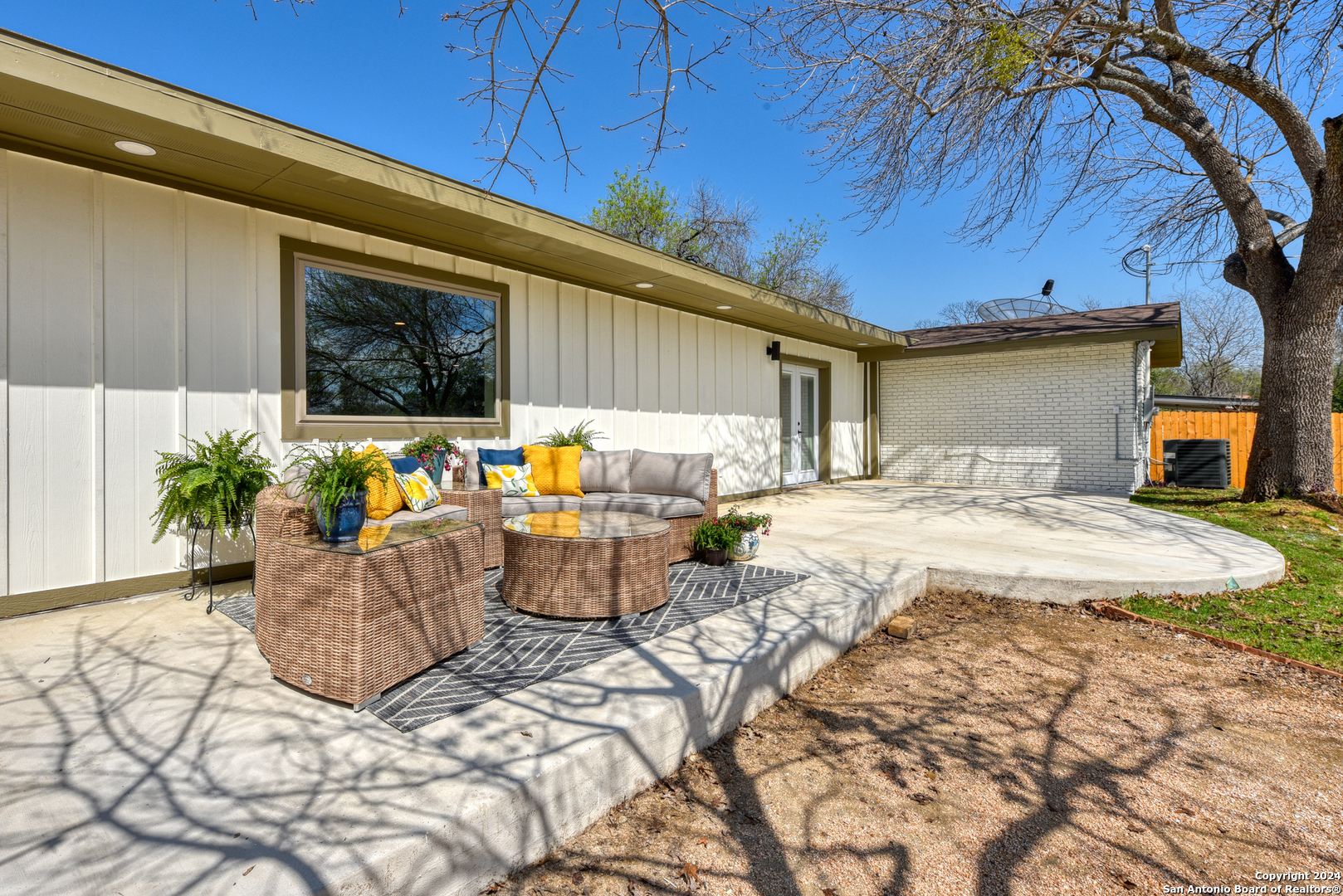1006 TAMWORTH DR