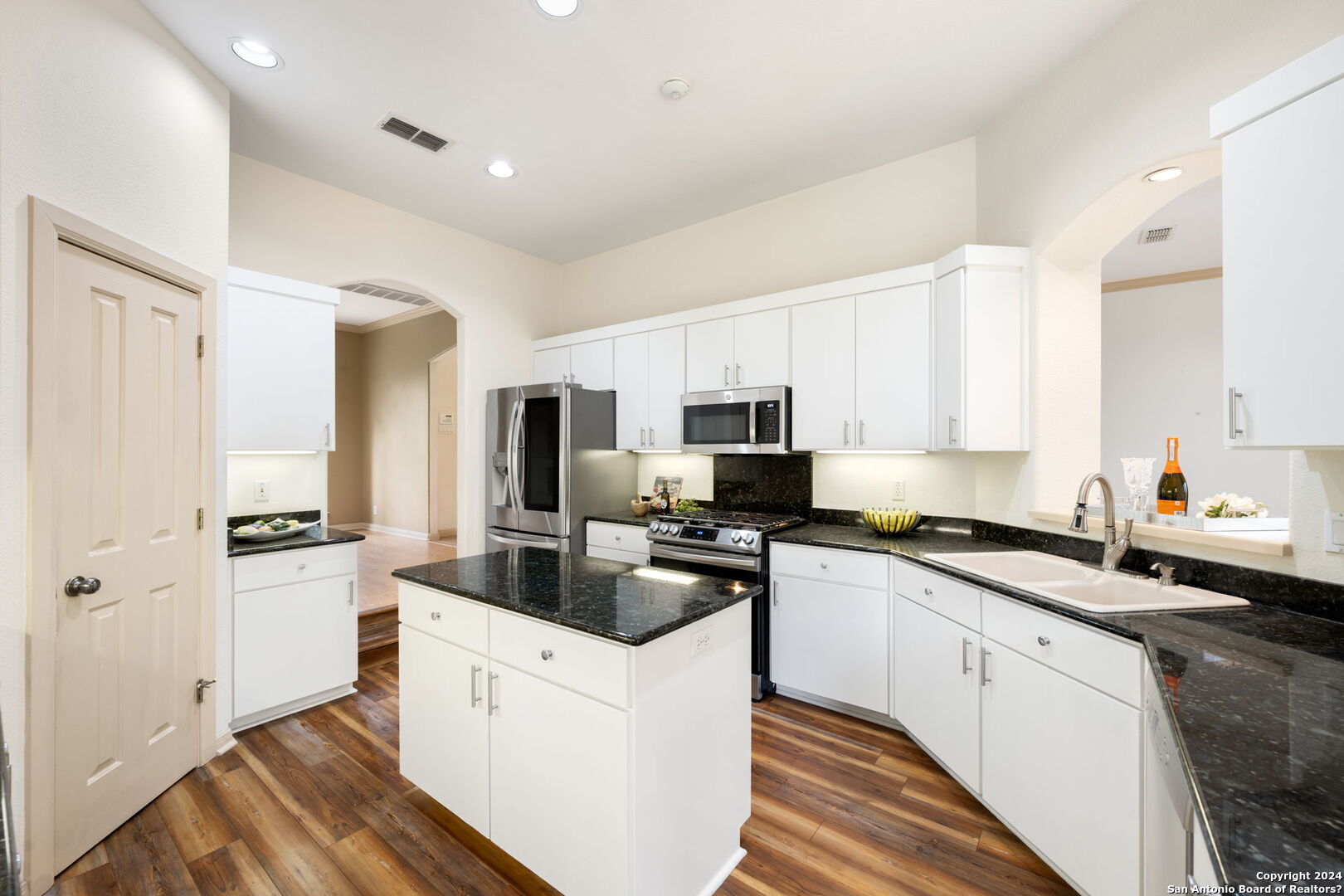 15660 CHINQUAPIN