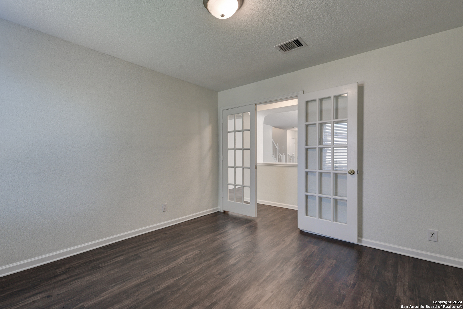 527 Mathis Meadows