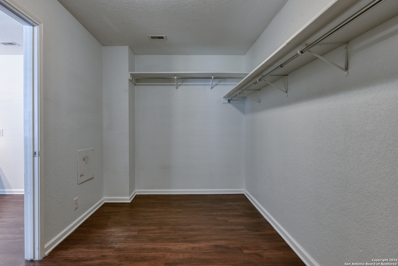 527 Mathis Meadows