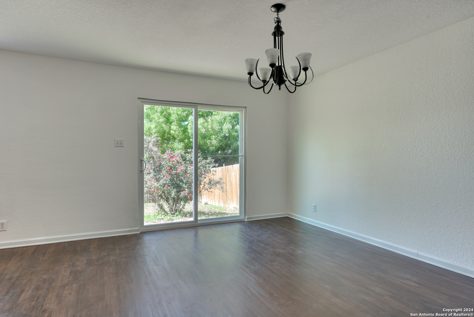 527 Mathis Meadows
