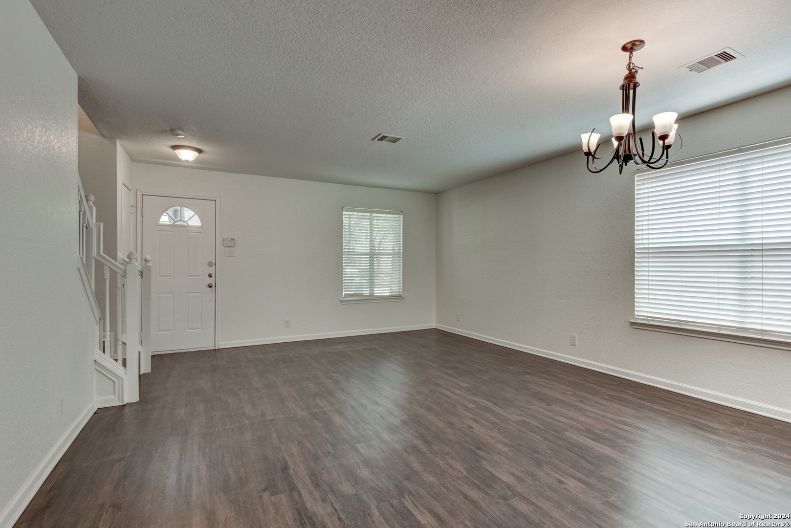 527 Mathis Meadows