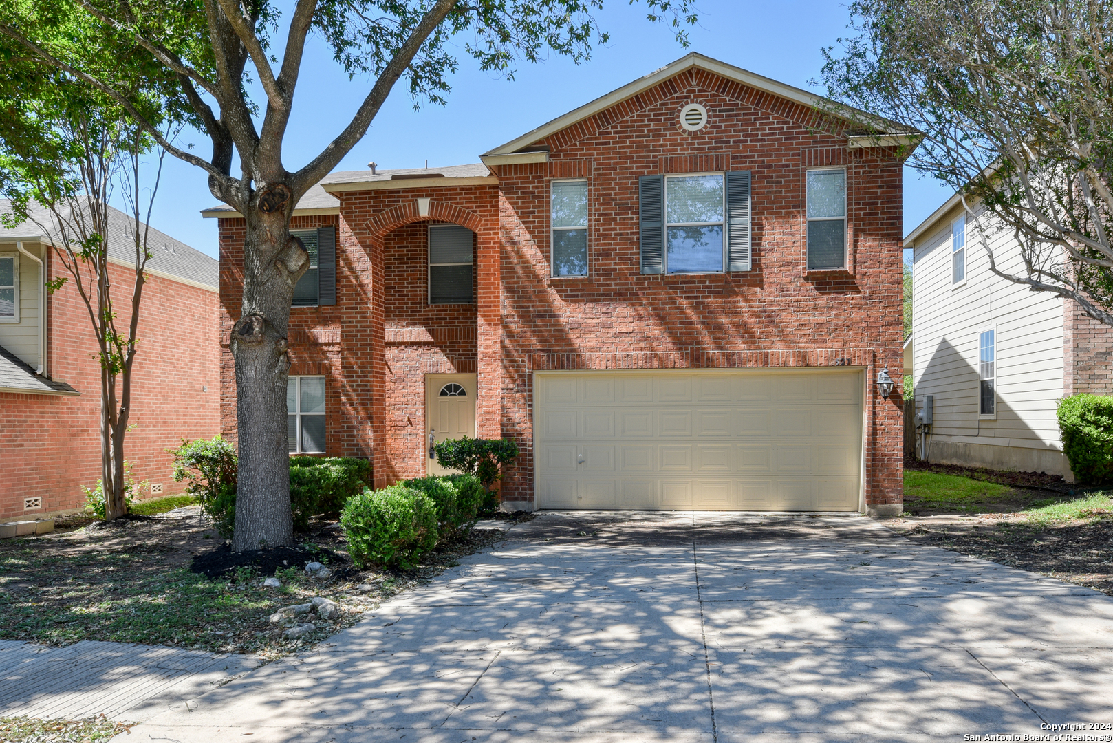 527 Mathis Meadows