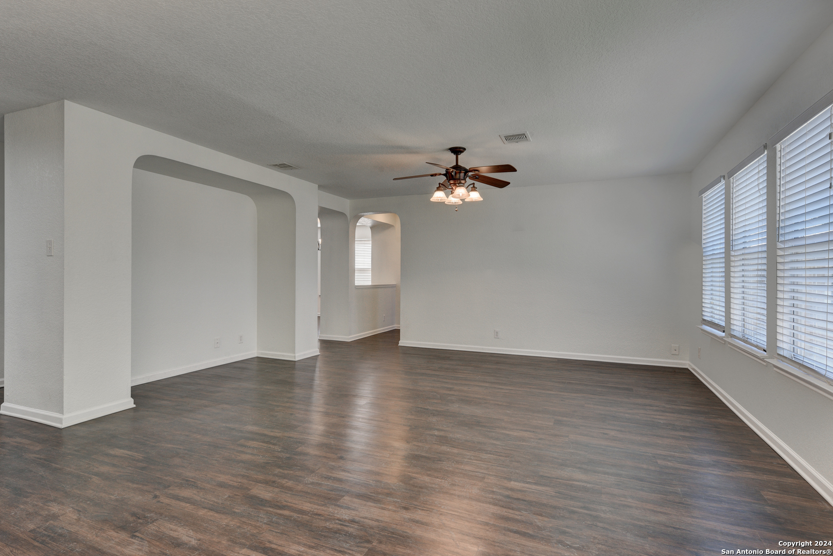 527 Mathis Meadows