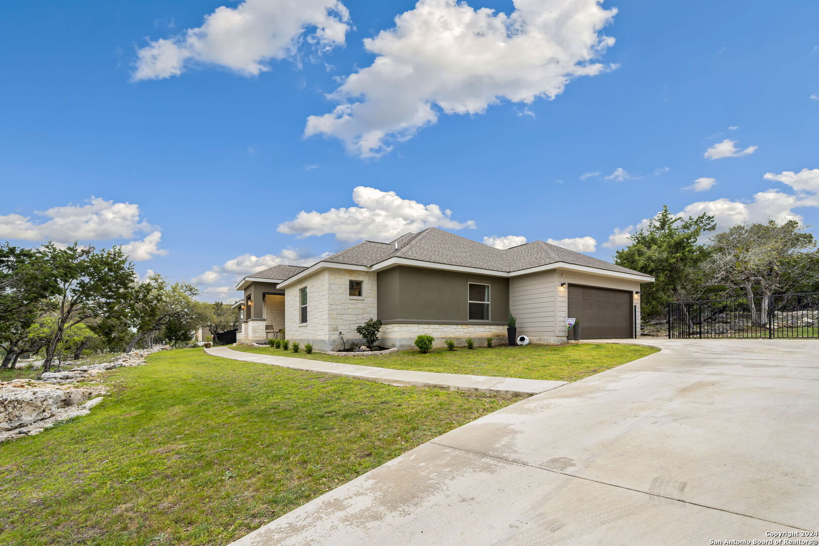 130 ALONDRA LN