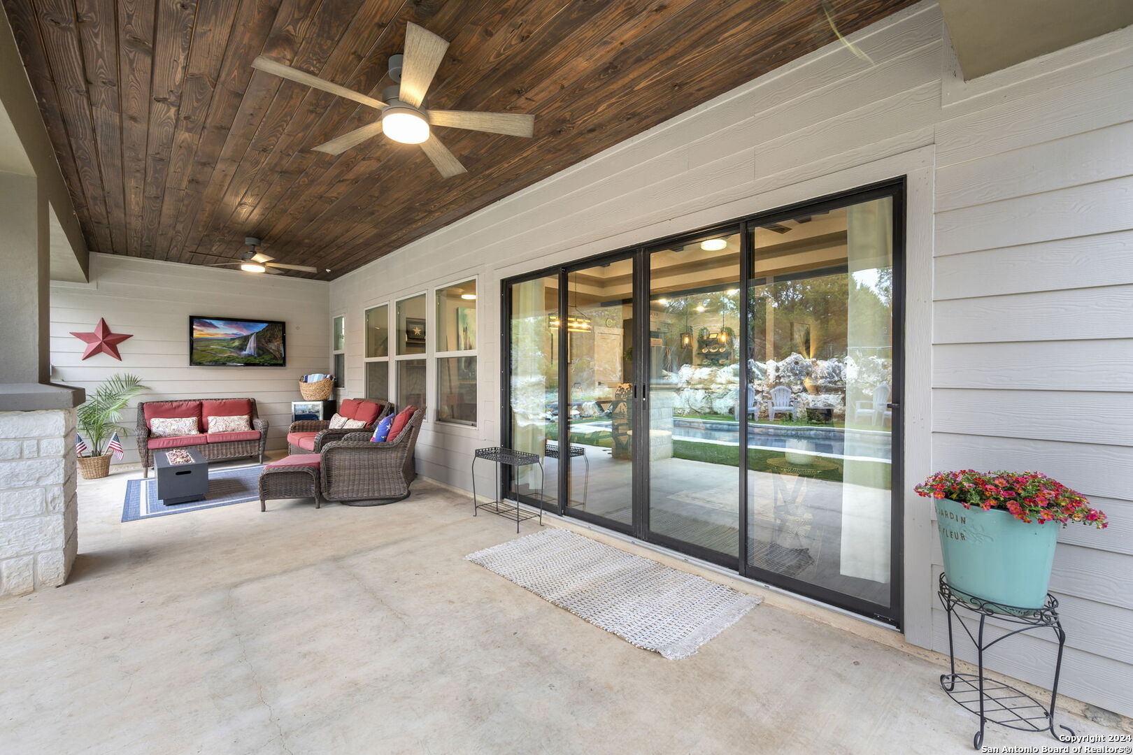 130 ALONDRA LN