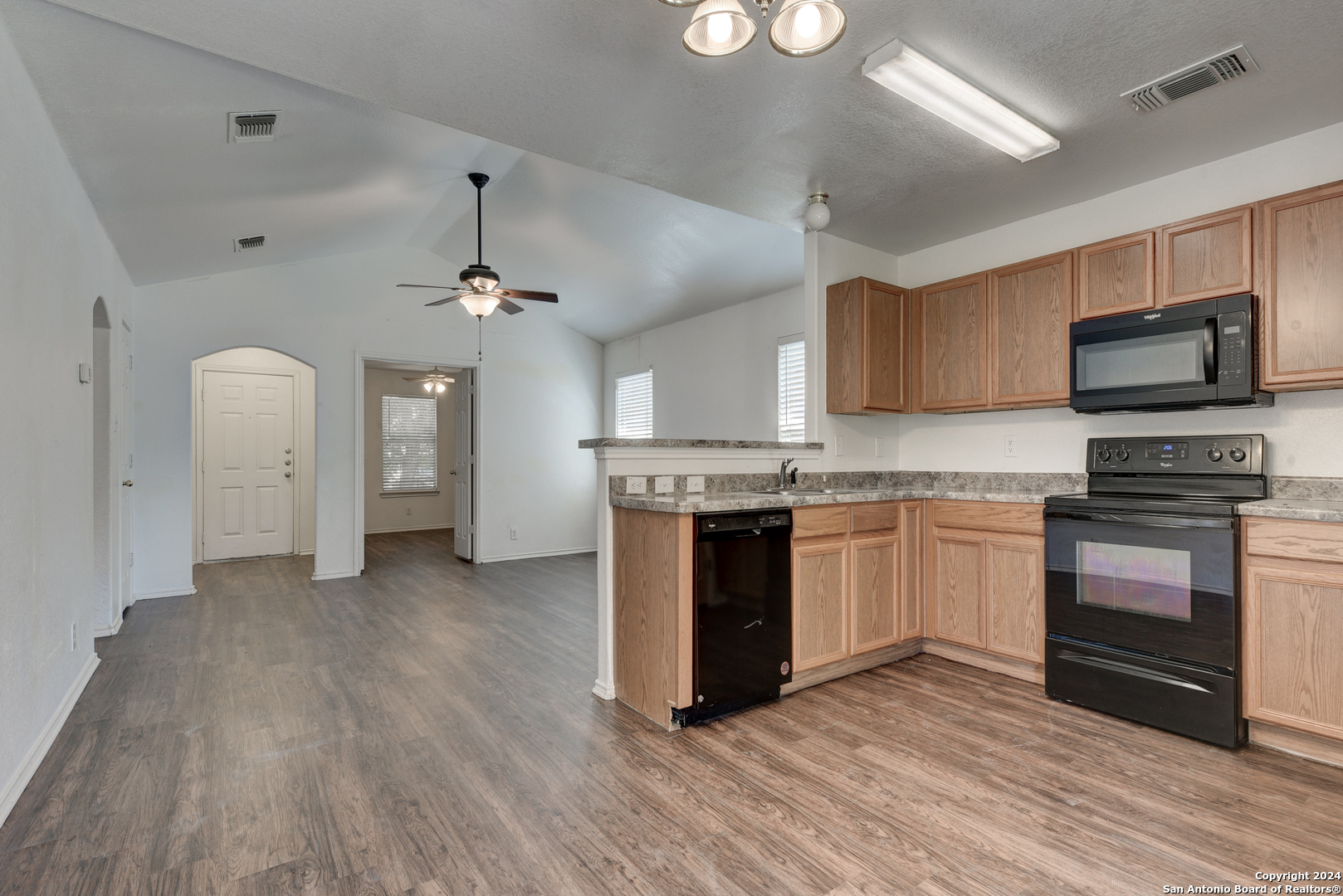 3432 WHISPER BLUFF