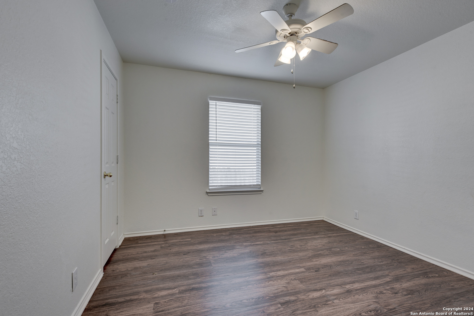 3432 WHISPER BLUFF