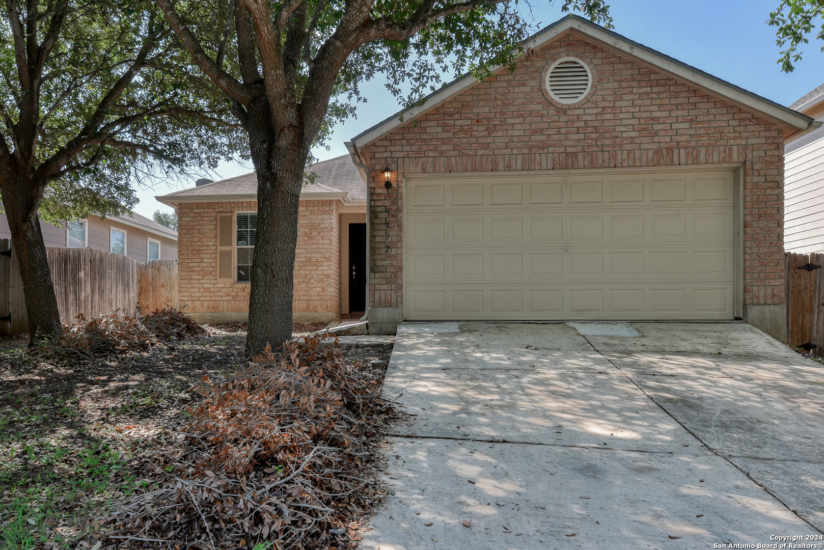 3432 WHISPER BLUFF