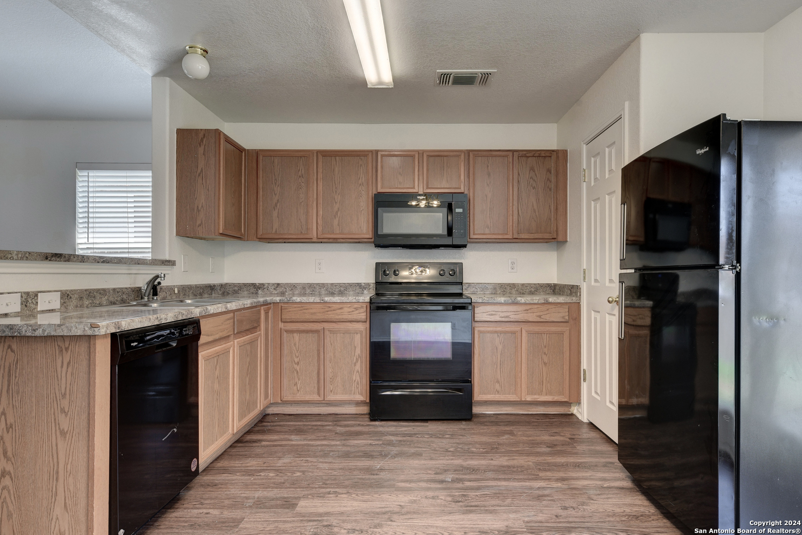 3432 WHISPER BLUFF
