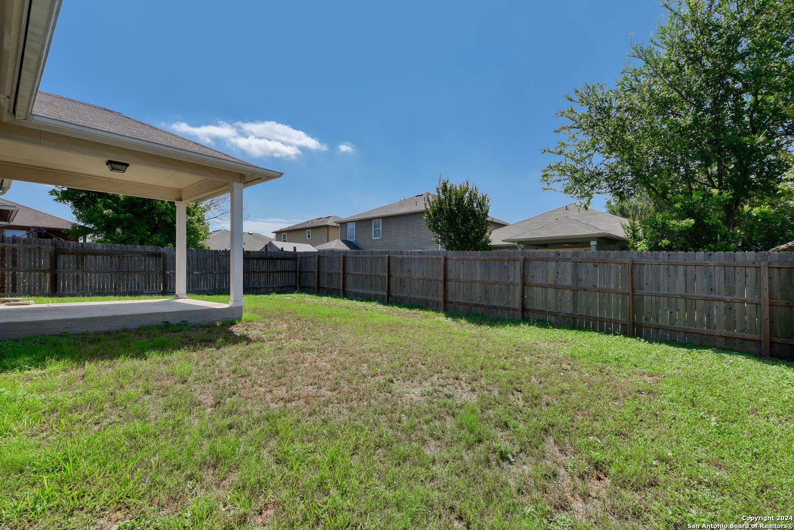 3432 WHISPER BLUFF