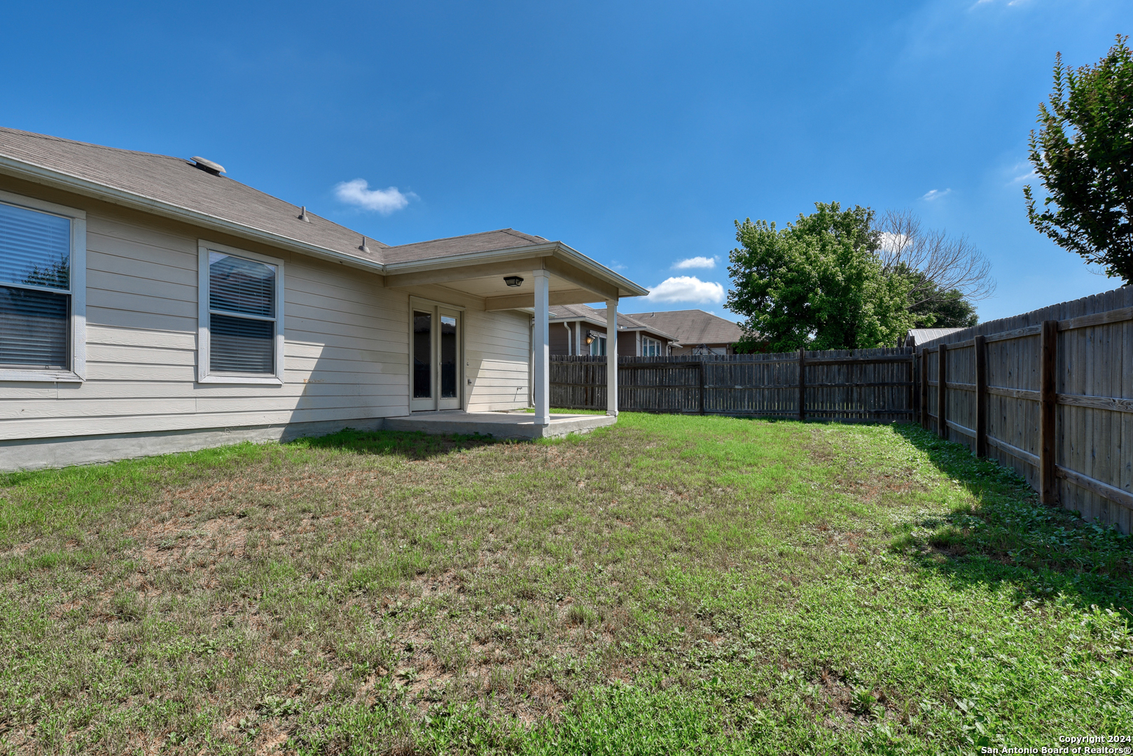 3432 WHISPER BLUFF