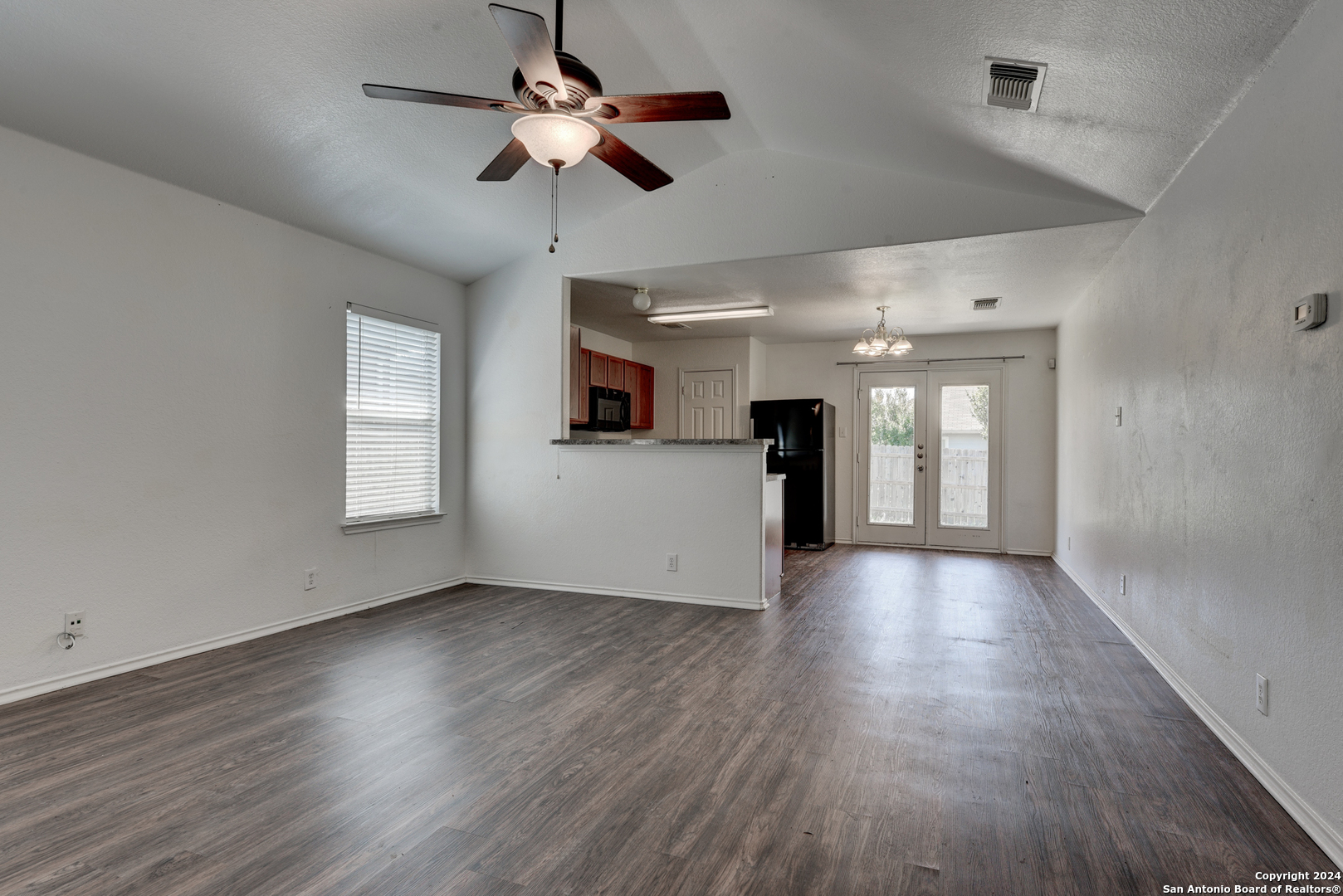 3432 WHISPER BLUFF