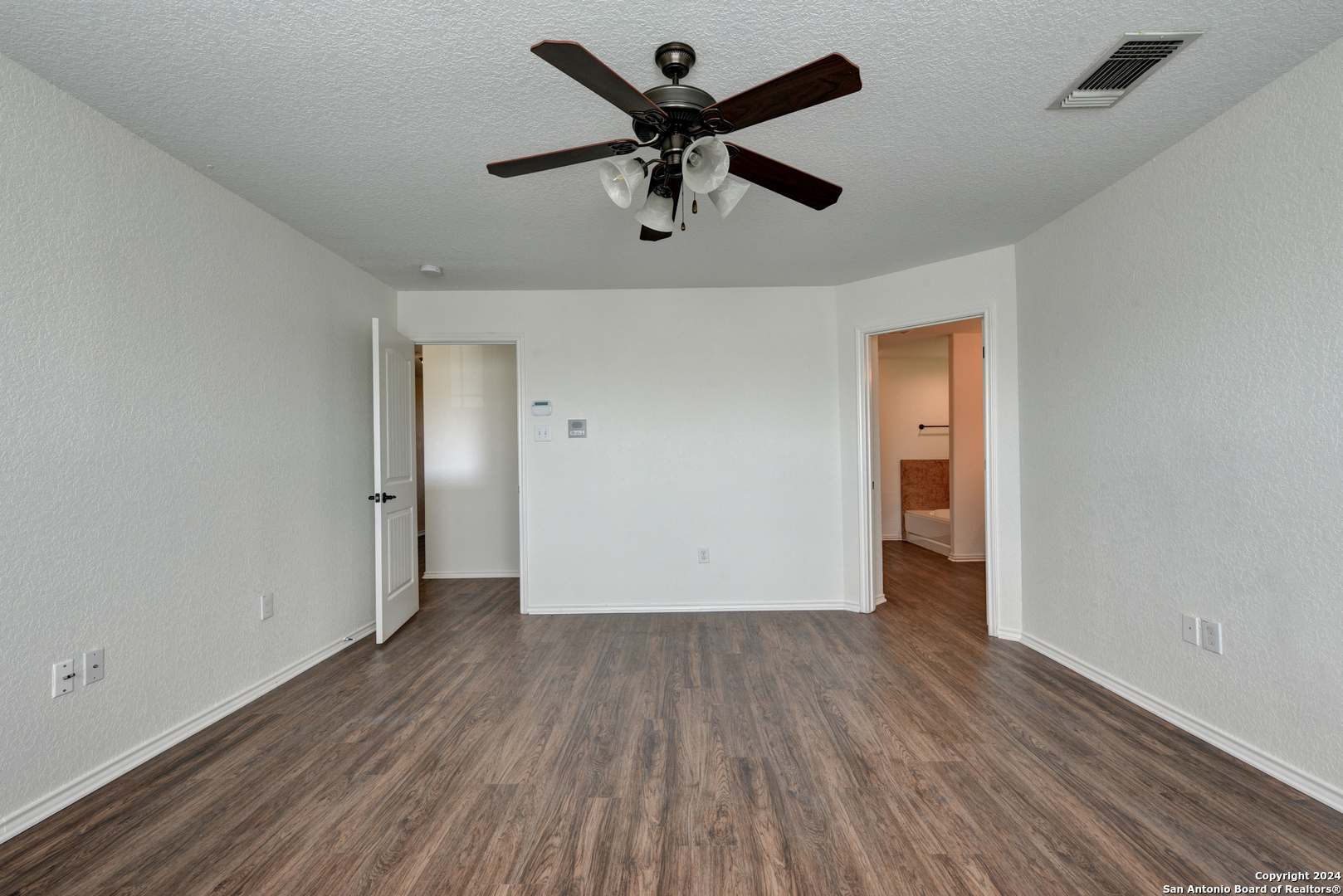 8410 APACHE BEND