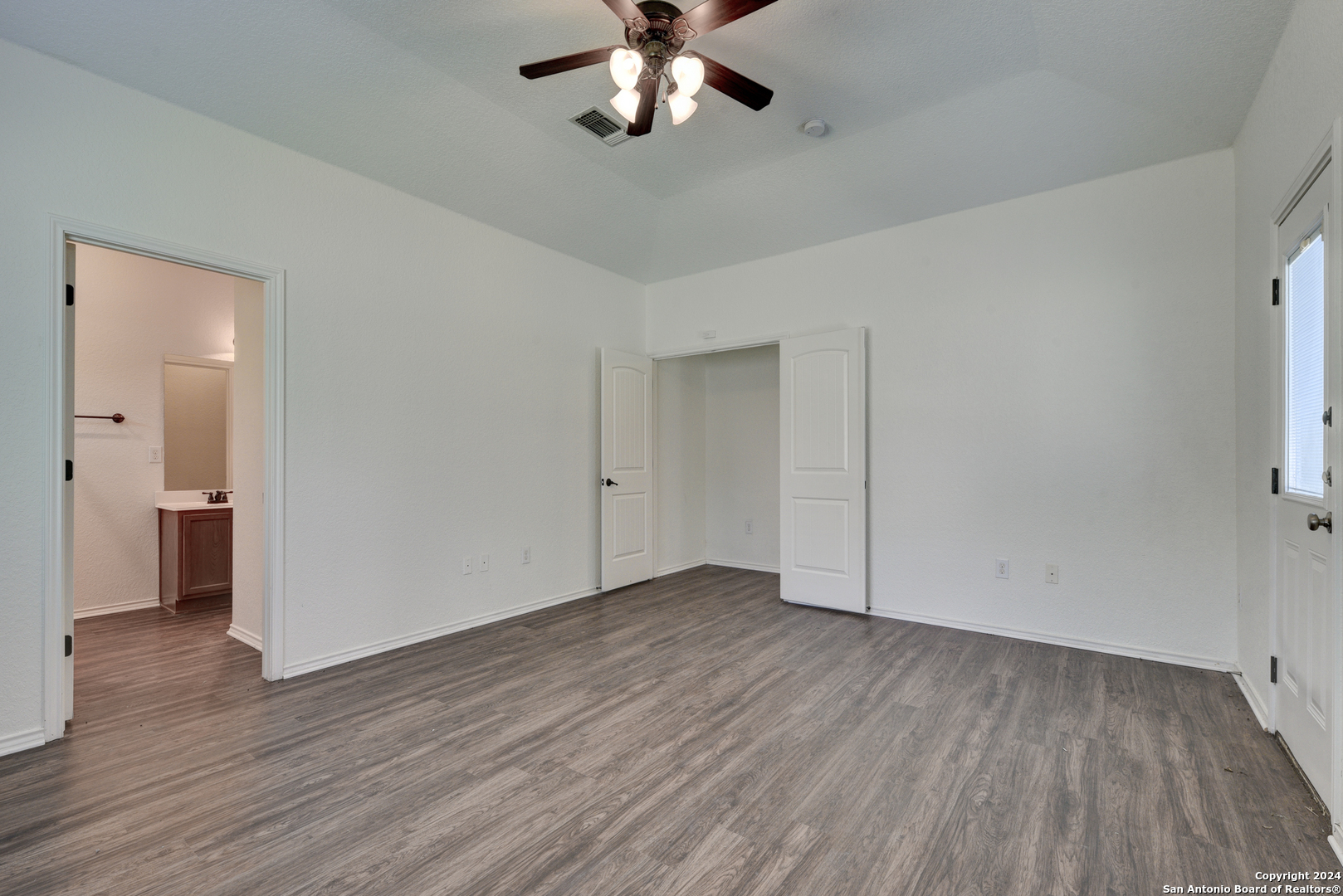 8410 APACHE BEND