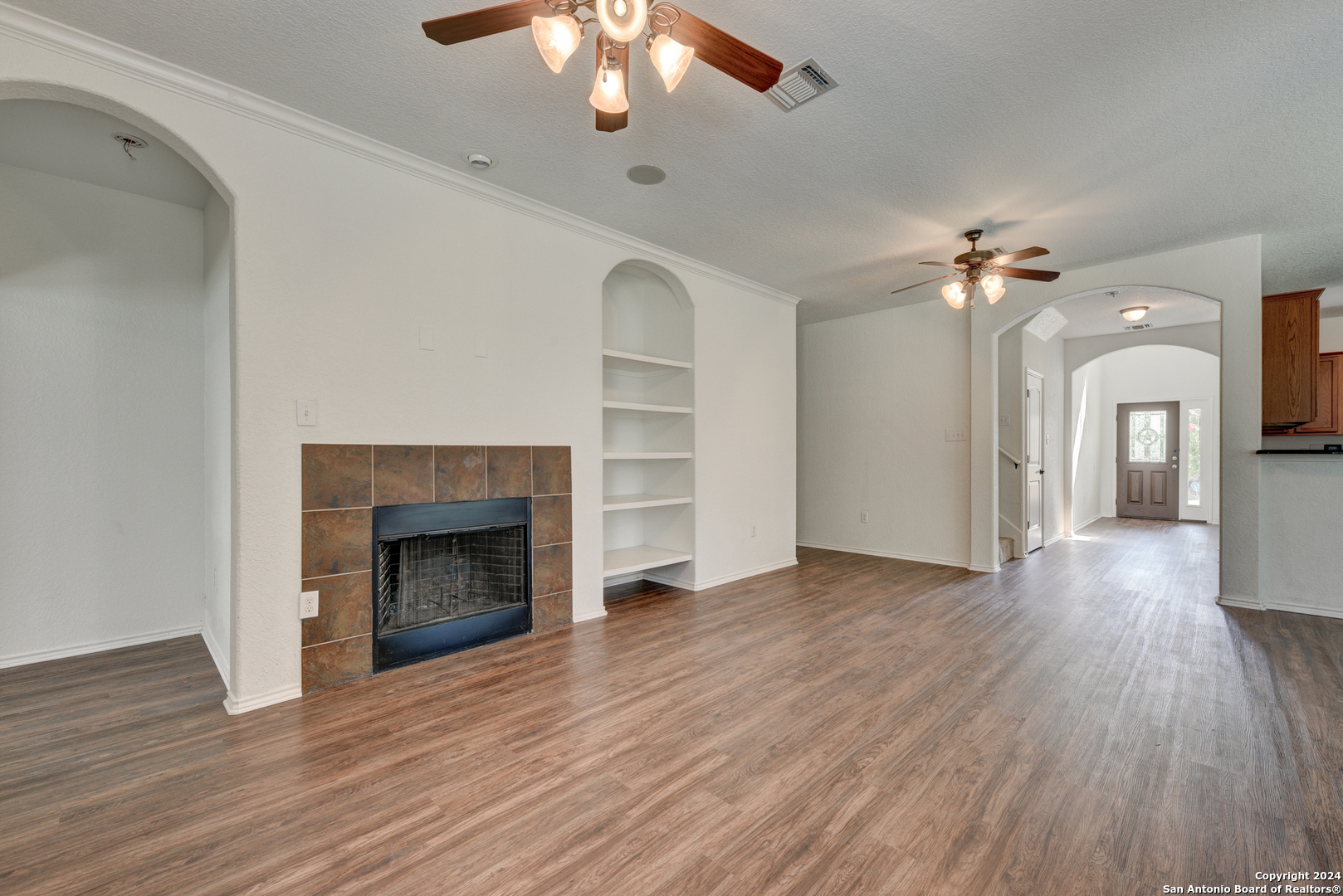 8410 APACHE BEND