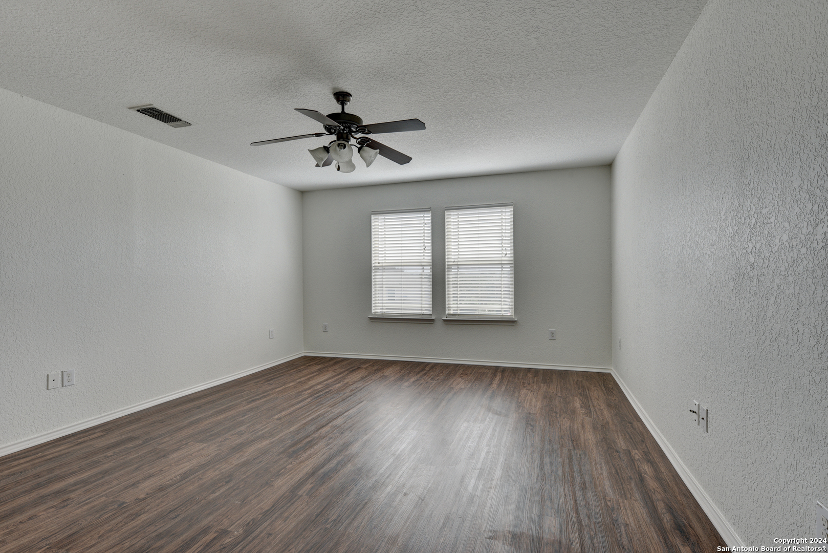 8410 APACHE BEND