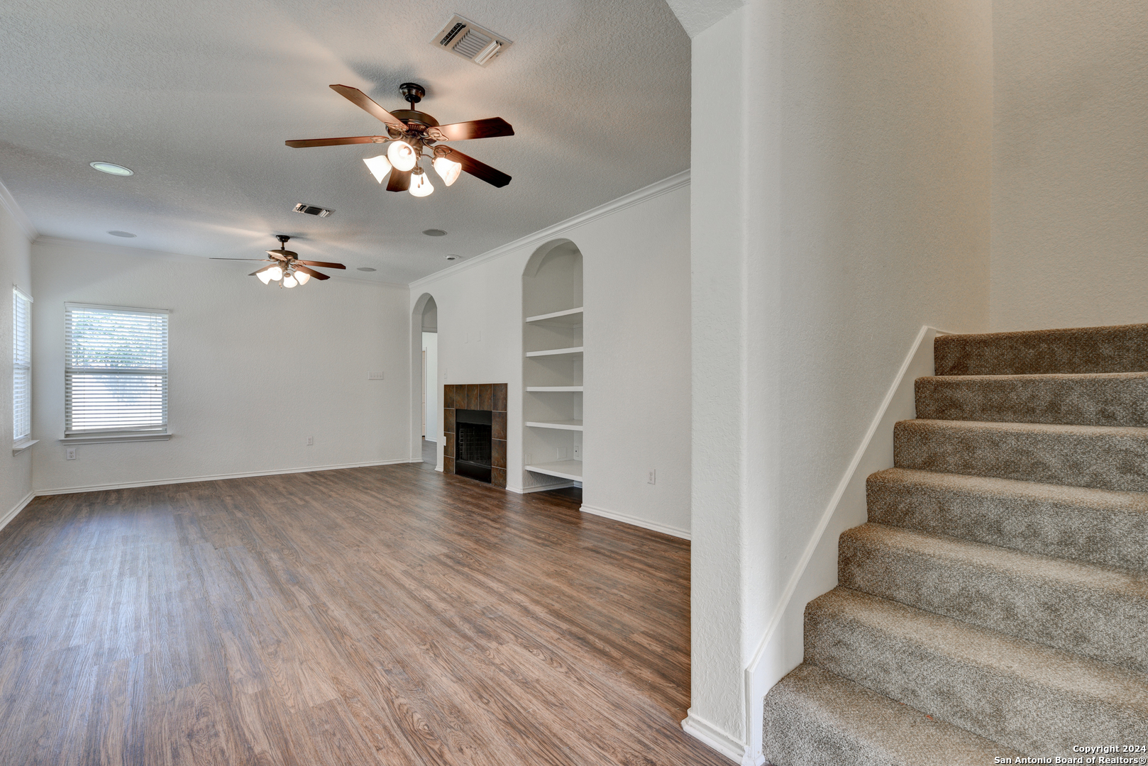 8410 APACHE BEND