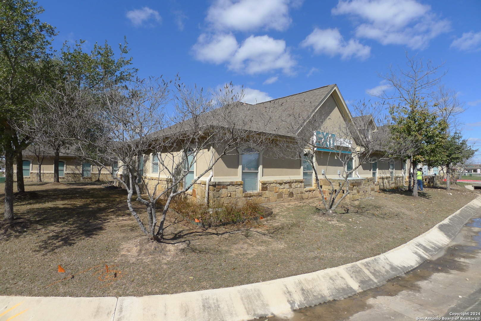 1619 E COMMON ST Unit: 1004