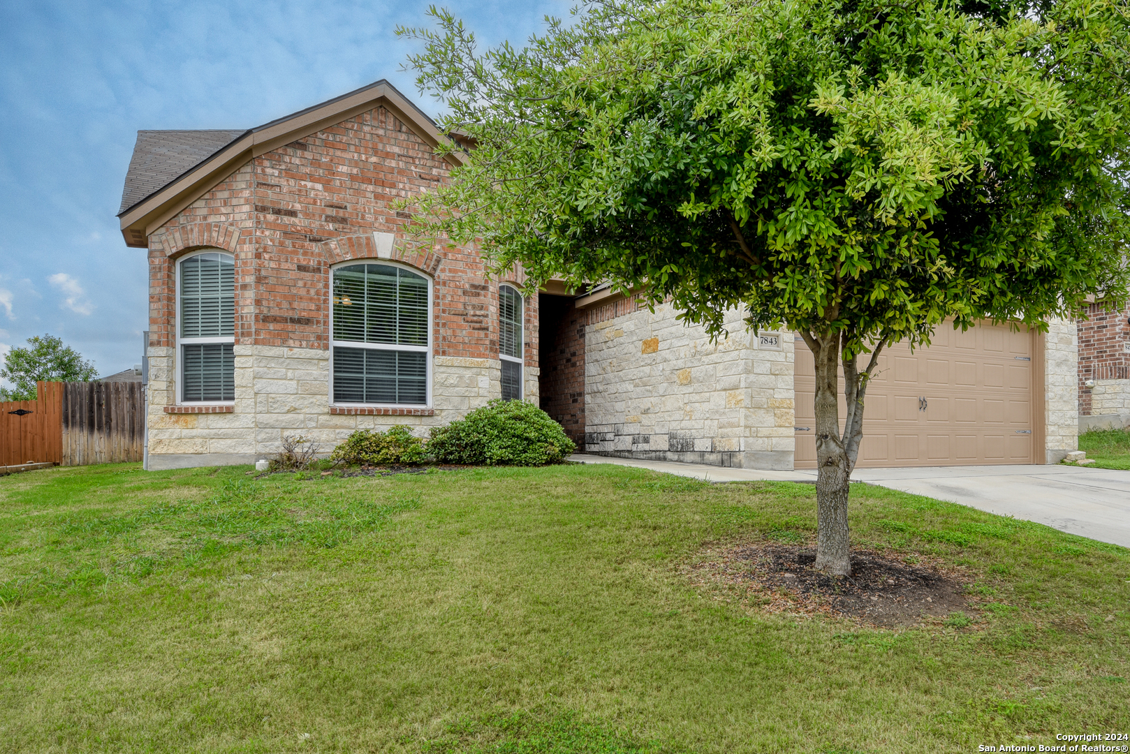 7843 CREEKSHORE CV