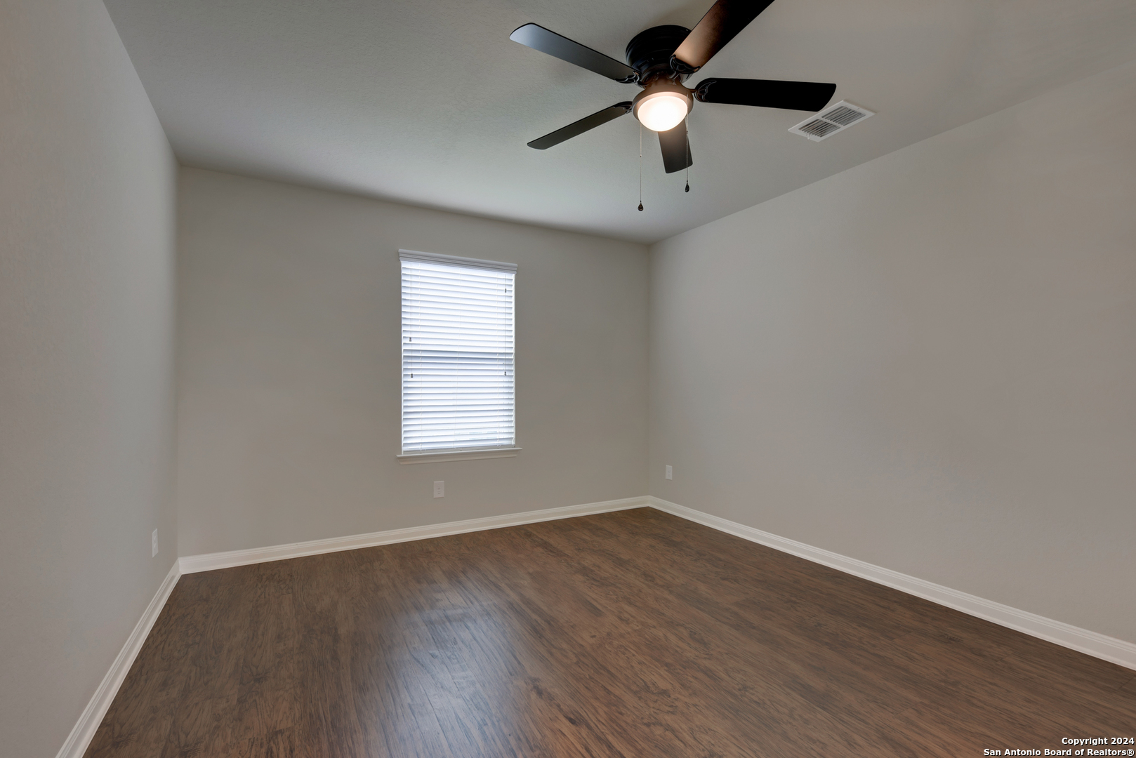 7843 CREEKSHORE CV