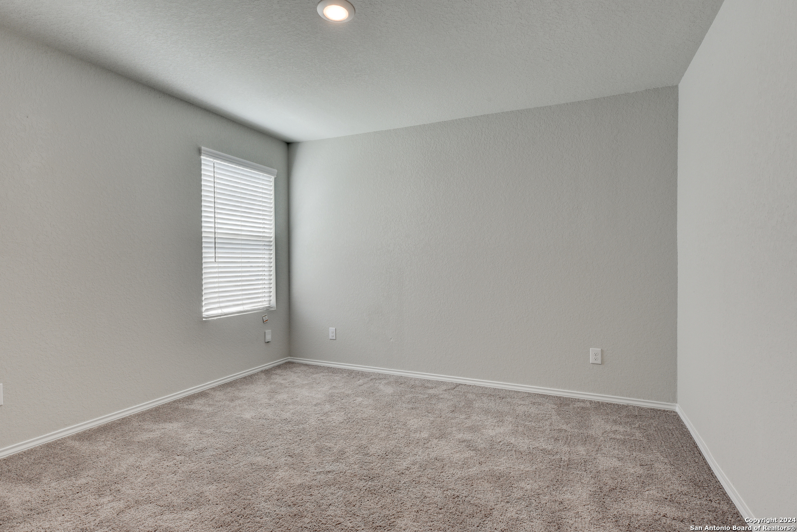 10546 VARMUS DR