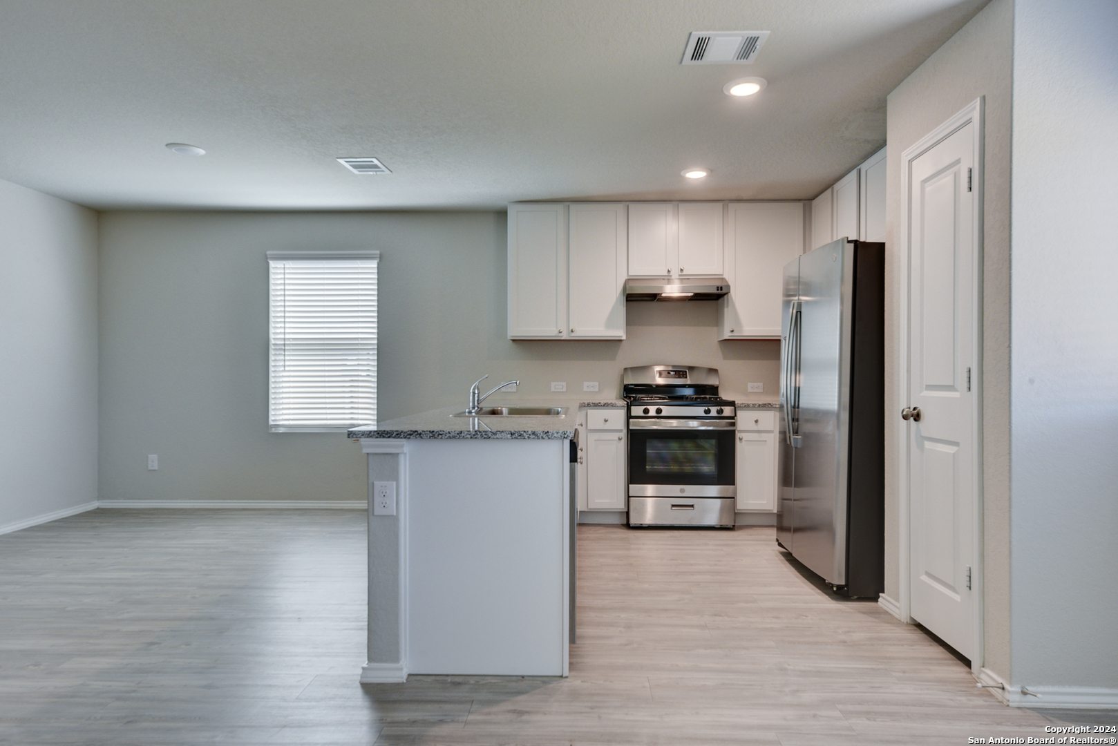 10546 VARMUS DR