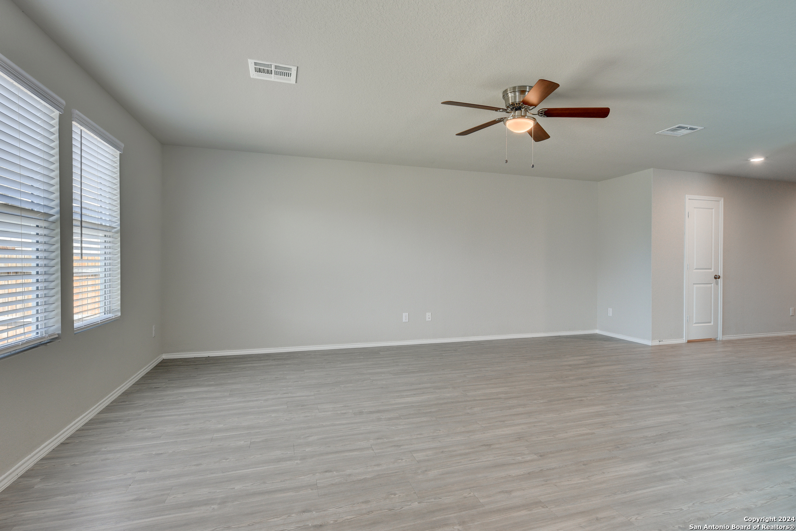 10546 VARMUS DR