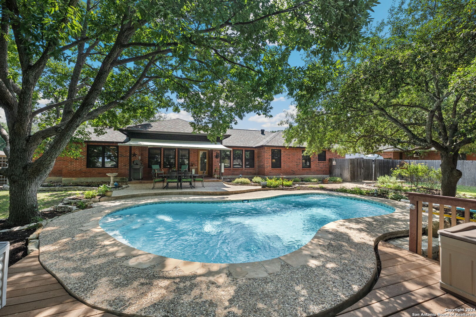 1830 PALACE DR