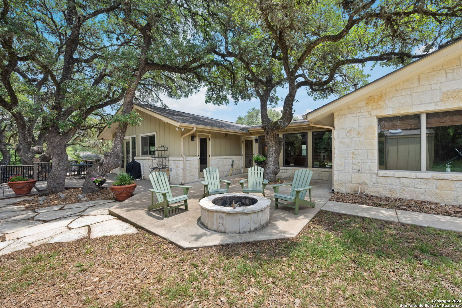8501 INDIAN HILLS LN