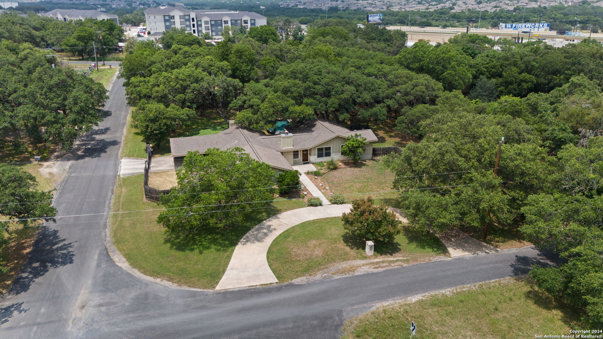8501 INDIAN HILLS LN