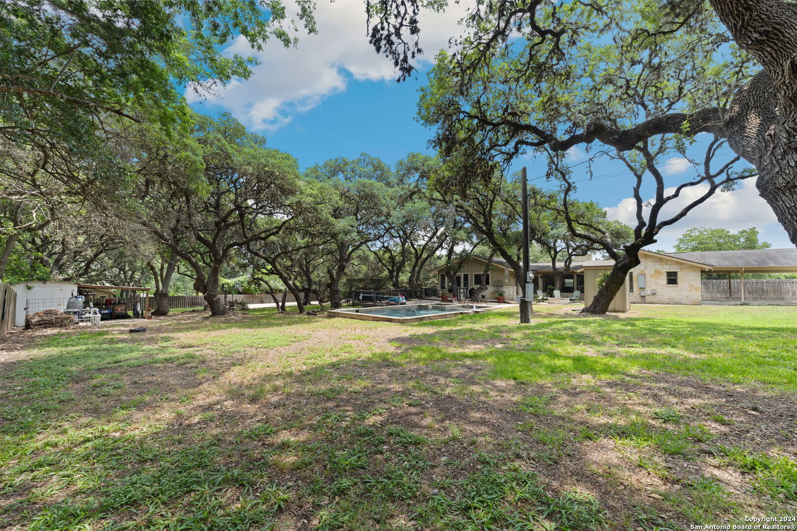 8501 INDIAN HILLS LN