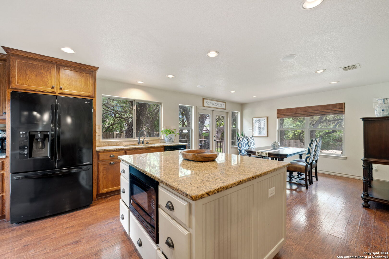 8501 INDIAN HILLS LN