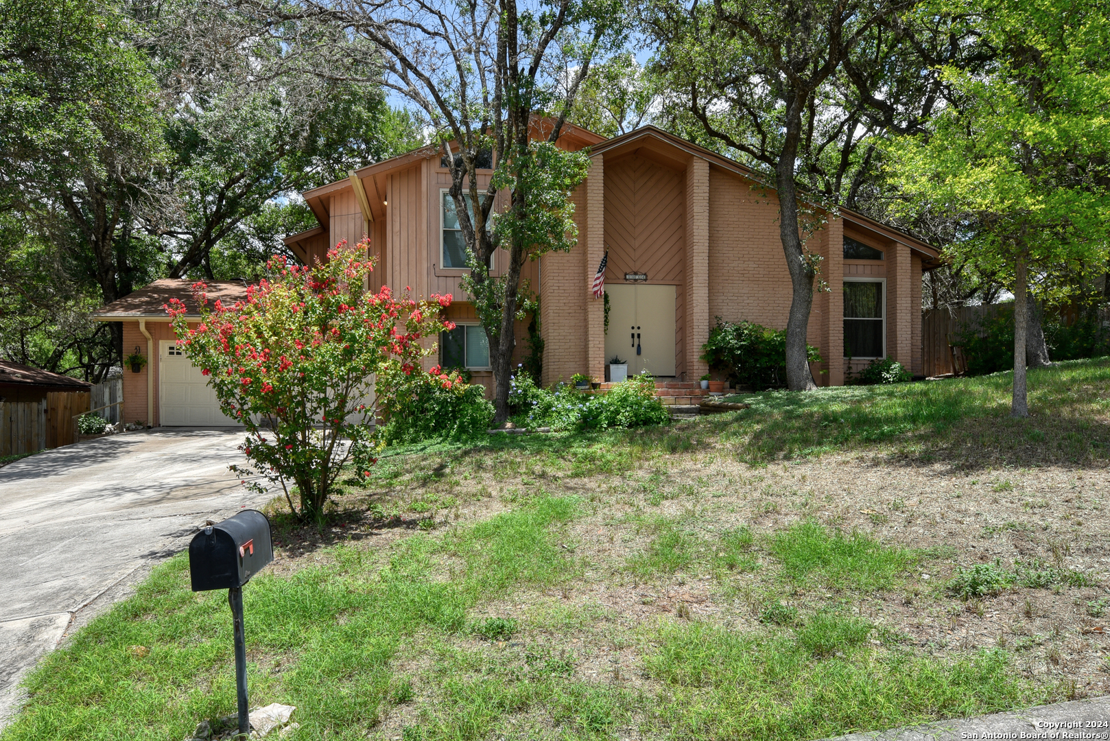 3034 CLEARFIELD DR