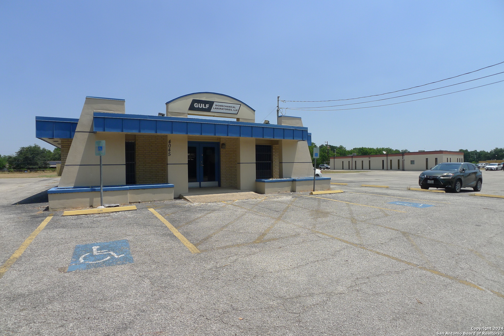 4045 E SOUTHCROSS BLVD