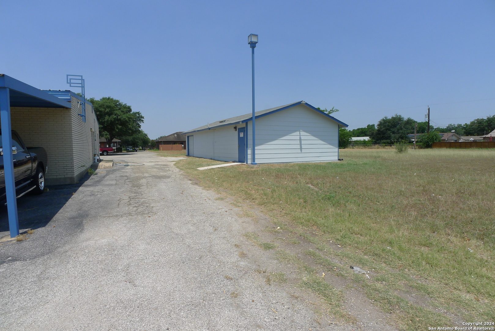 4045 E SOUTHCROSS BLVD