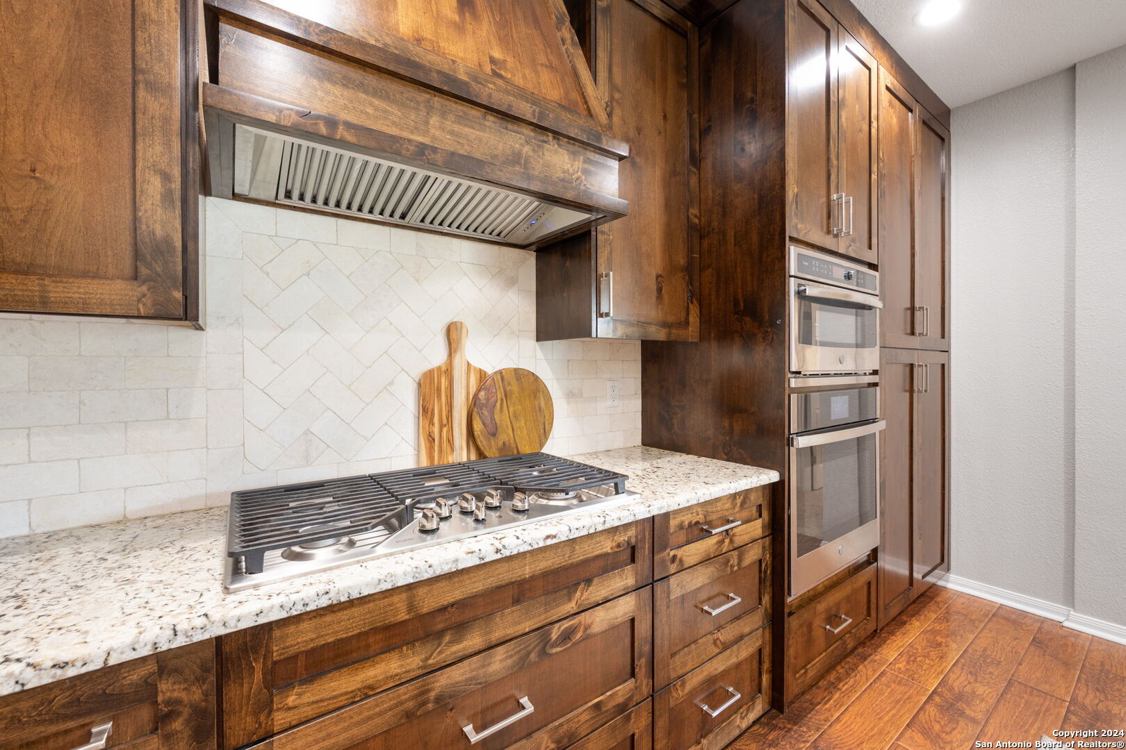 1236 Laurel Creek