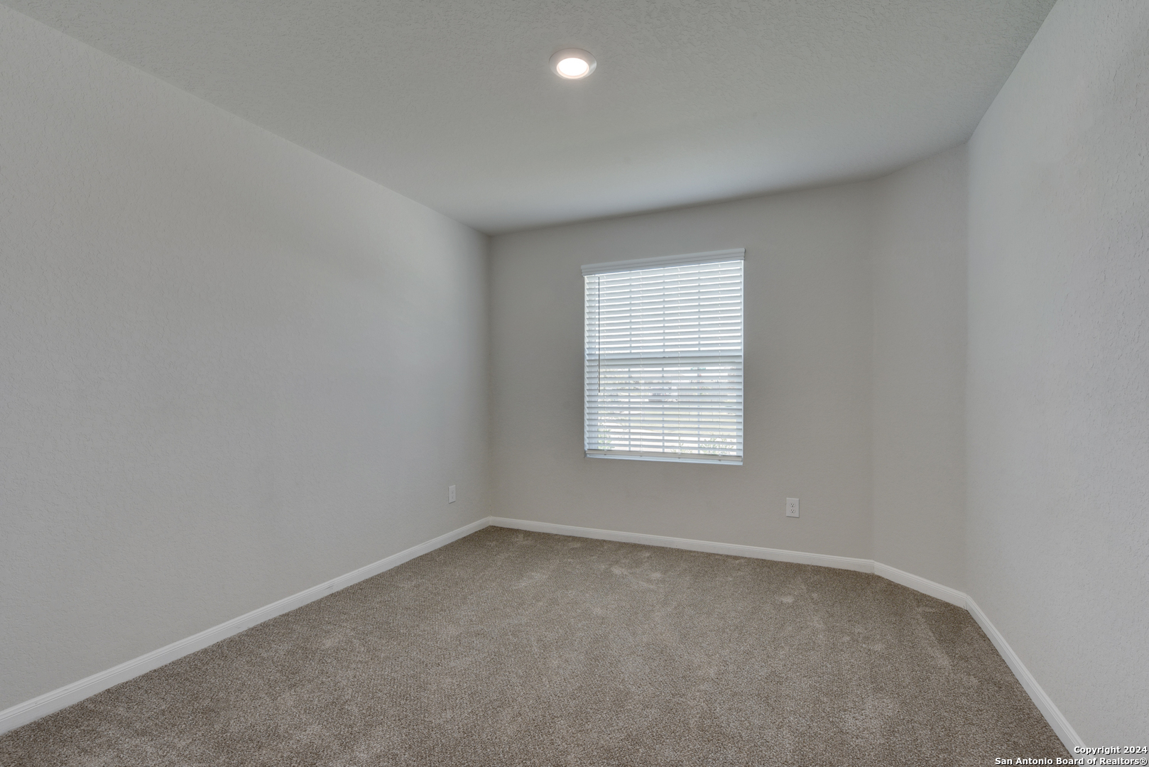 2700 IBERIA CT
