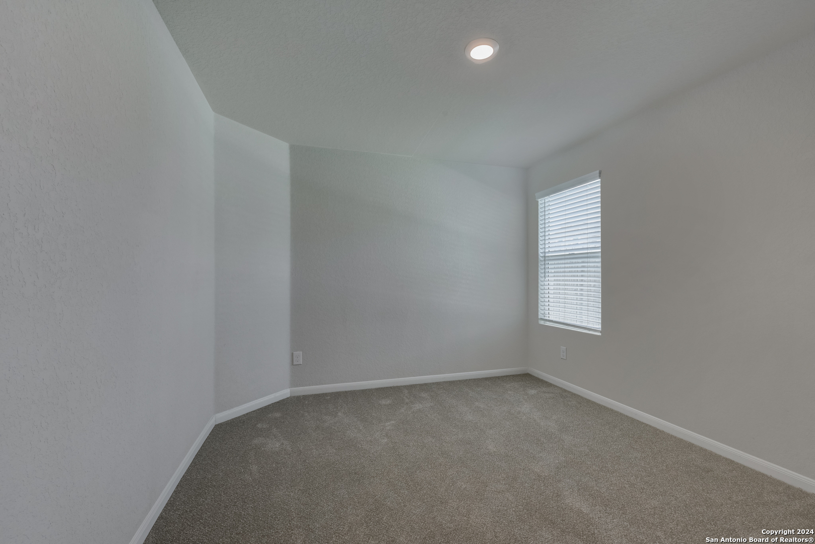 2700 IBERIA CT