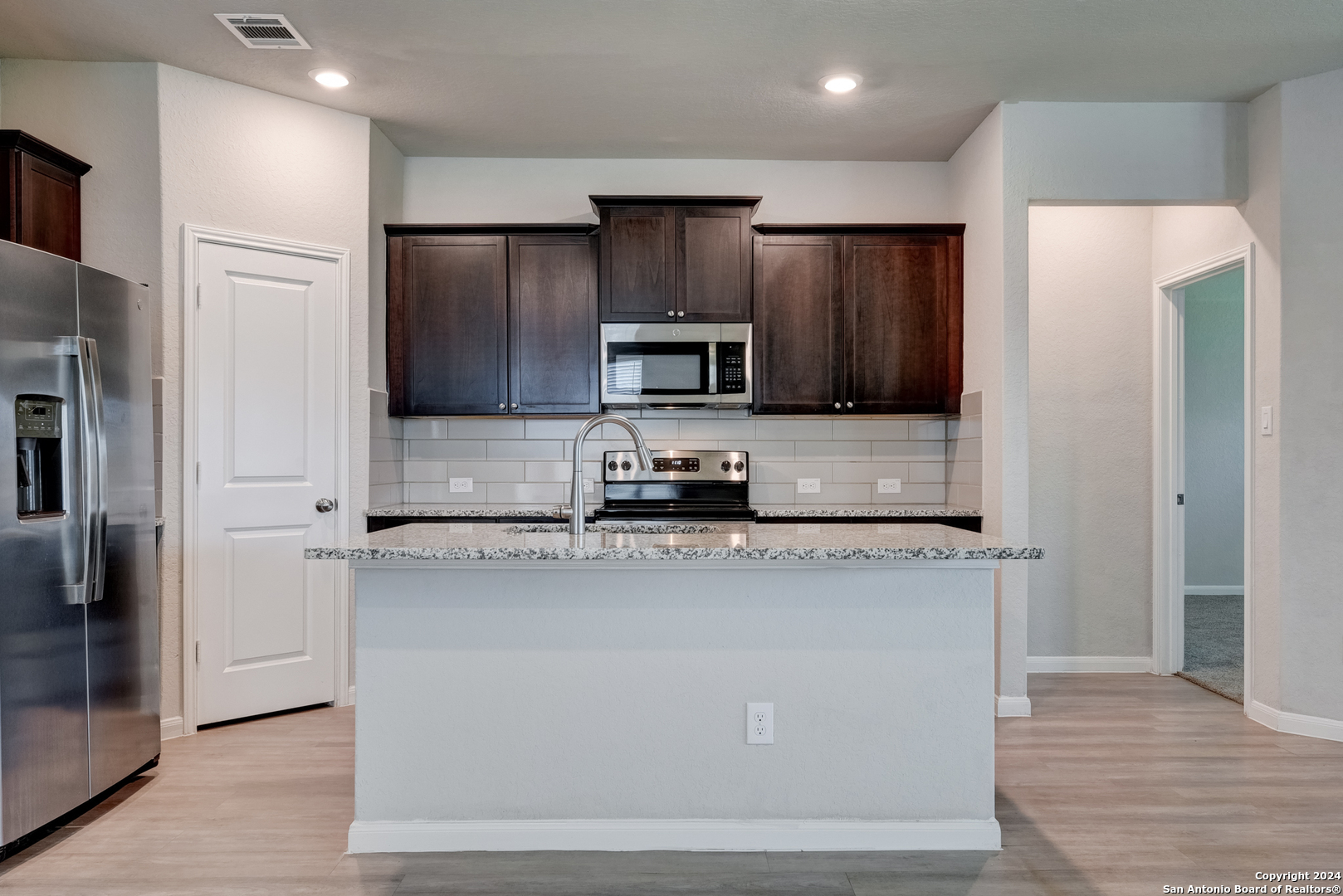 2700 IBERIA CT