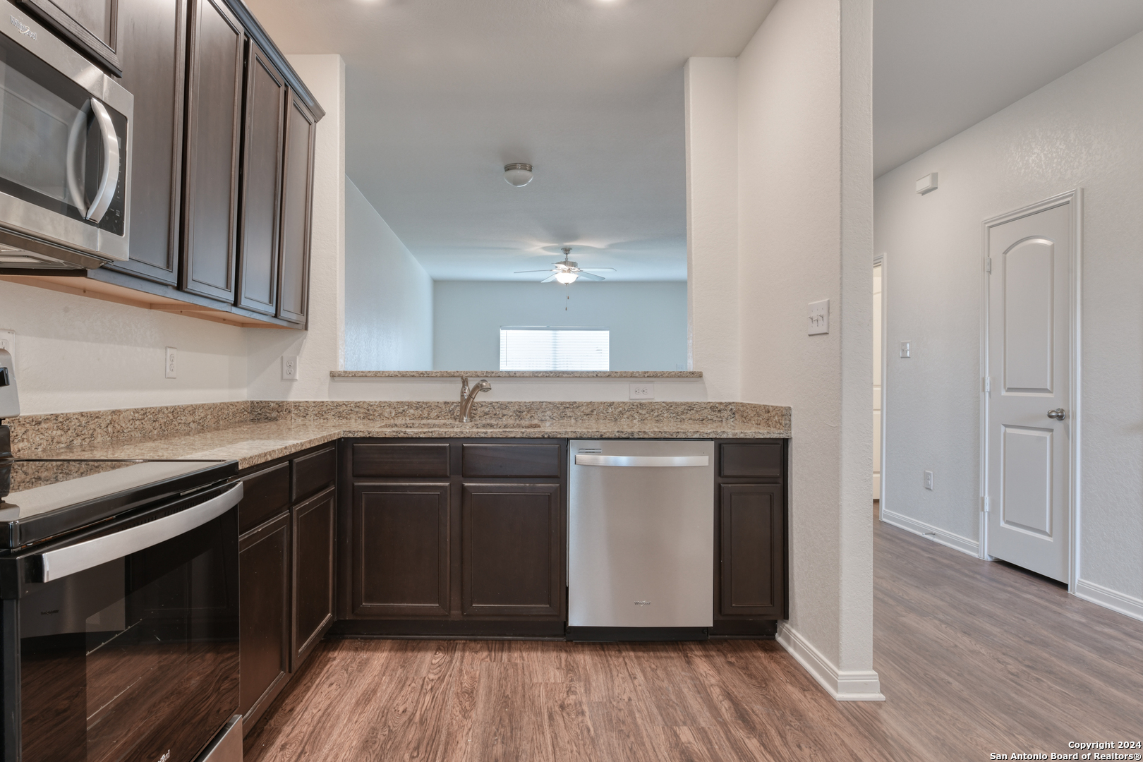 7819 BLUEWATER COVE