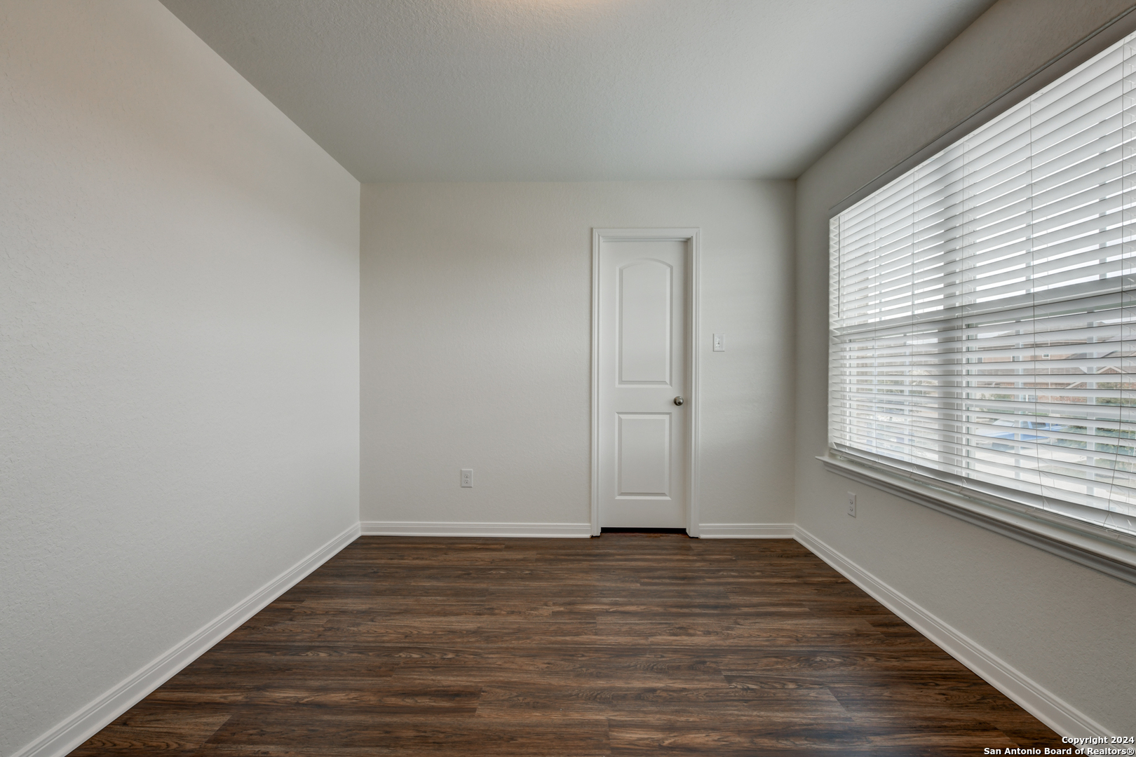 7819 BLUEWATER COVE